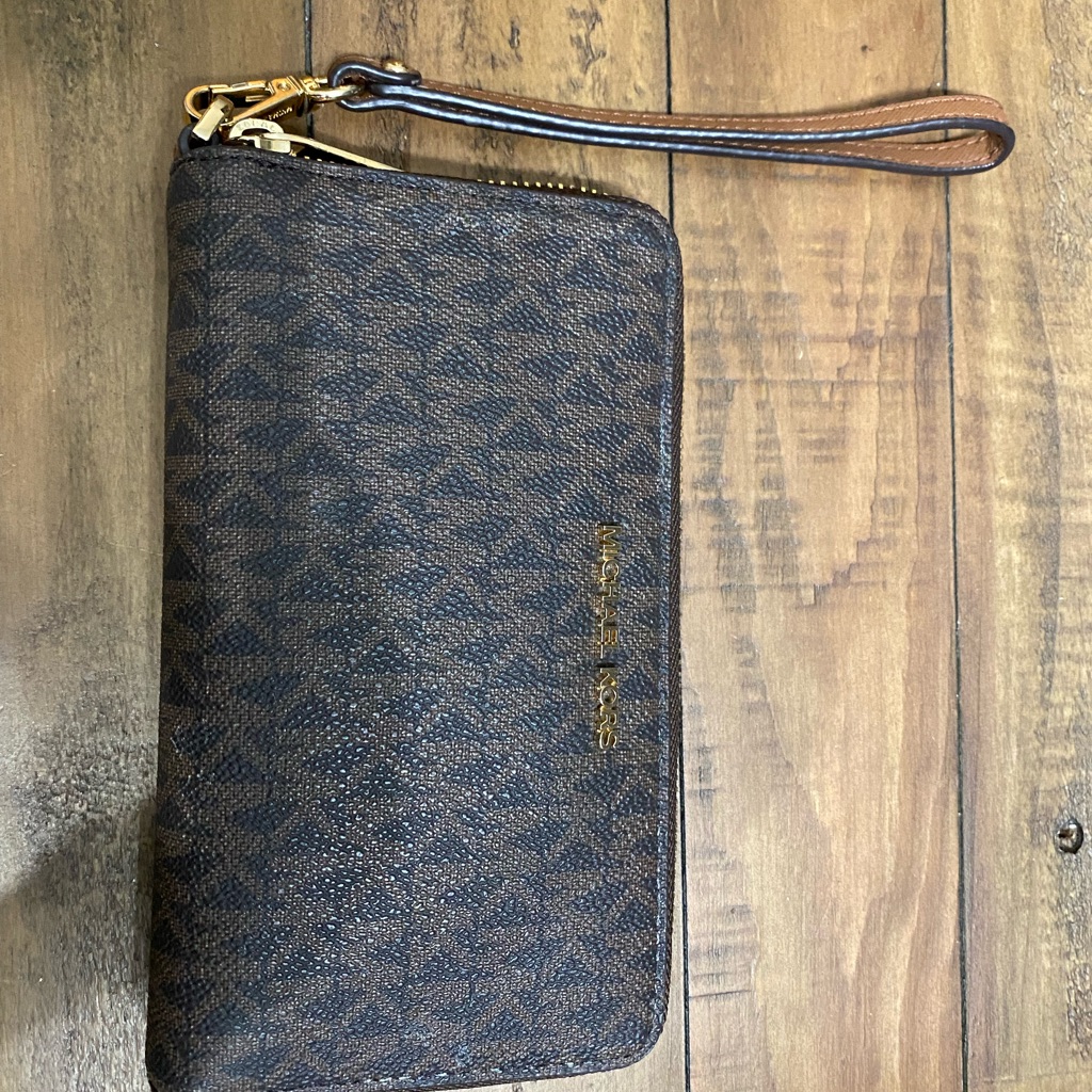 Authentic Mk Medium Wallet